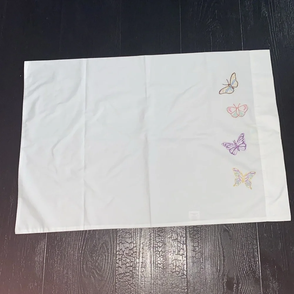 Martha‎ Stewart Butterfly Embroidered Standard Pillowcase (1)